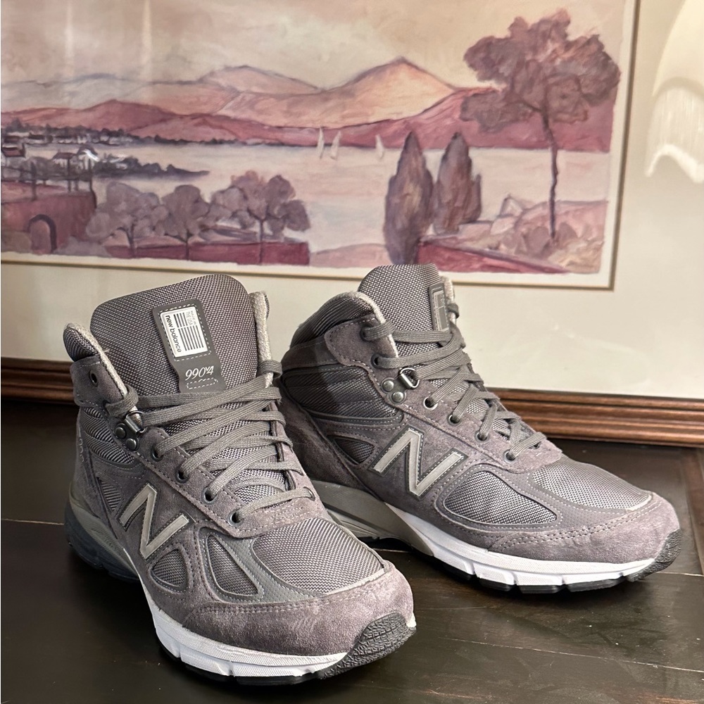 New Balance 990v4 mid top gray sneaker men’s size 10.